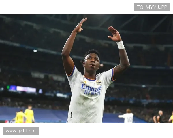 萨卡与维尼修斯：左右边锋角色定位与表现差异分析