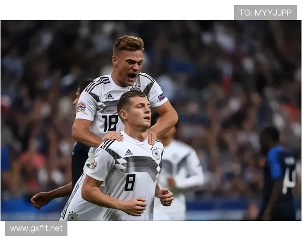 罗德里 vs 克罗斯:出球能力与中场组织结构差异 罗德里 vs 克罗斯:出球能力与中场组织结构差异