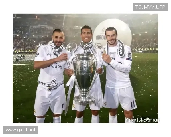 本泽马vsC罗 生涯荣誉积累与历史地位差距在哪