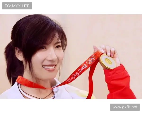 杜丽退役后家里靶场当后花园用