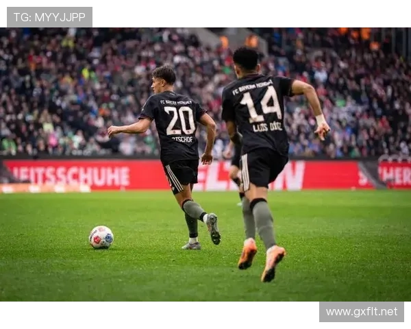 面对拜仁进攻群：乌加特的拦截与覆盖表现